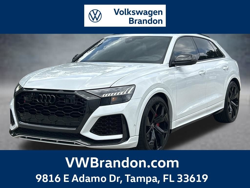 Used 2024  Audi 4.0T image 1