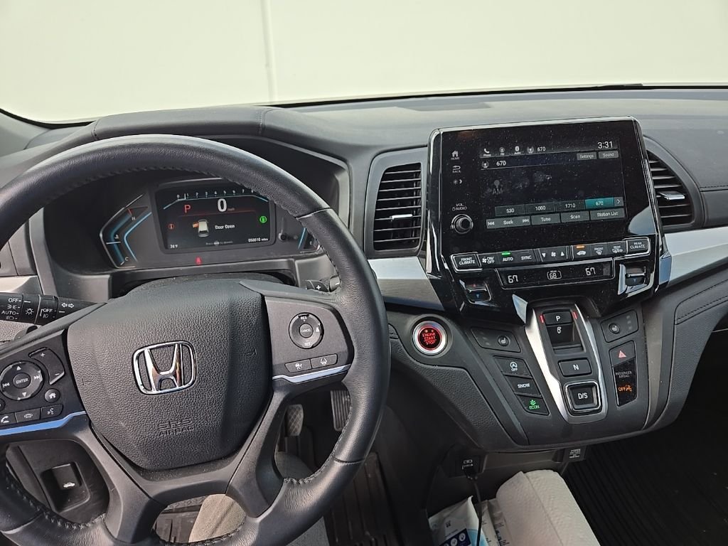 Certified Used 2023 Modern Steel Metallic Honda EX-L image 4
