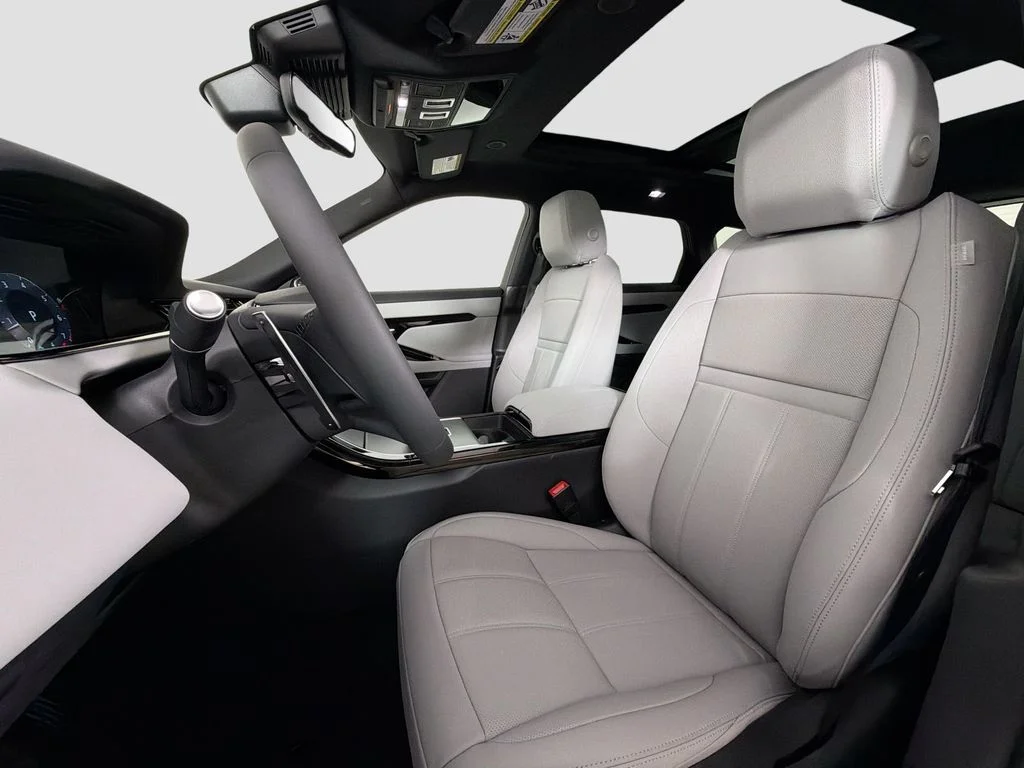 New 2026 Fuji White Land Rover S image 22