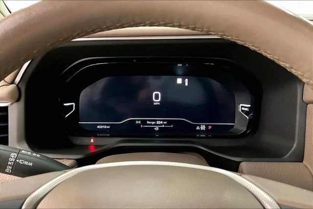 2023 GMC Yukon Denali - Photo 29