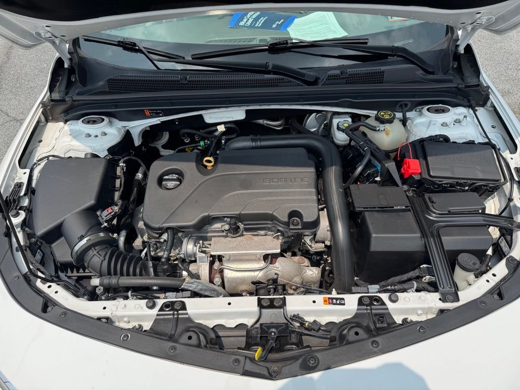 Used 2019 Summit White Chevrolet LT image 10