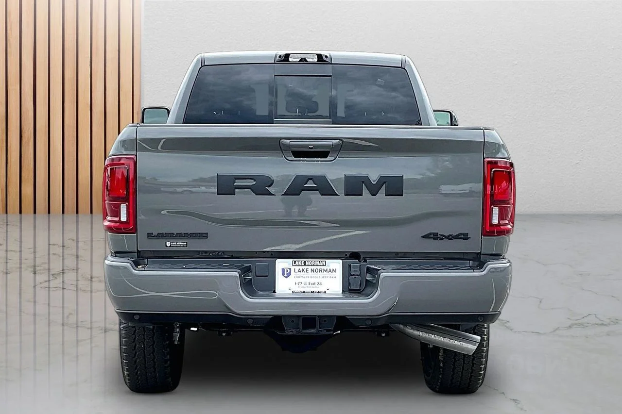 New 2026 Ceramic Gray Clear-Coat Exterior Paint RAM Laramie image 8