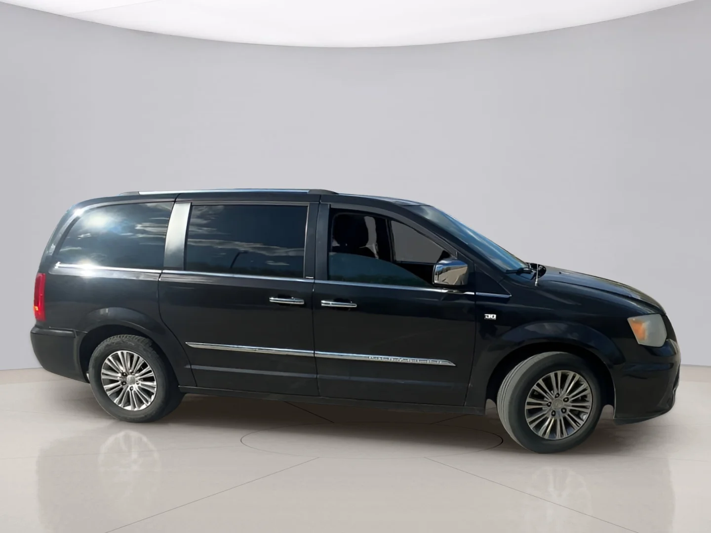 Used 2014 Brown Chrysler TOURING-L image 2