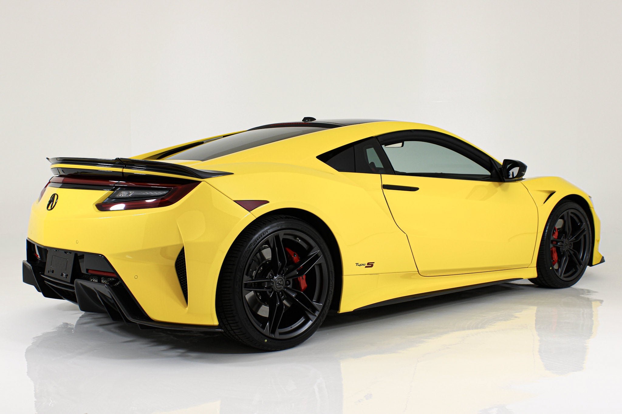 Used 2022 Yellow Acura Type S image 3
