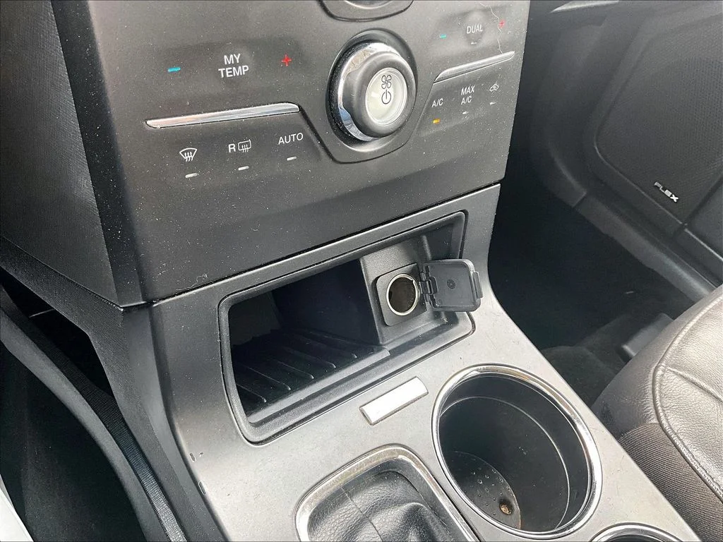 Used 2018 Red Ford SEL image 33