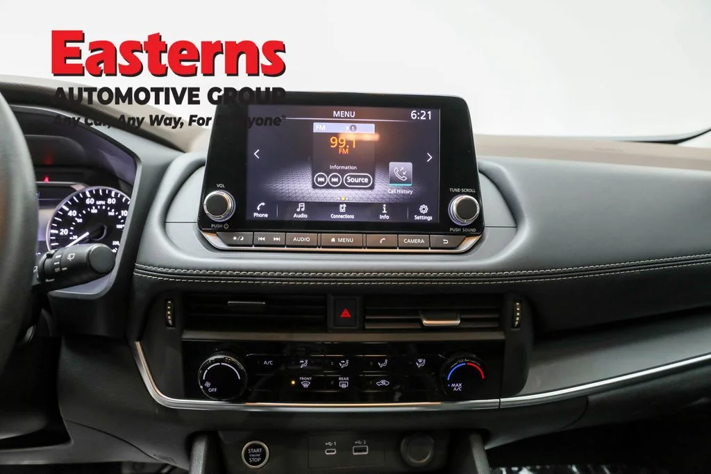 Used 2021 Gray Nissan S image 12