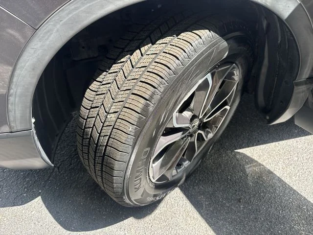 Used 2020  Honda EX image 32