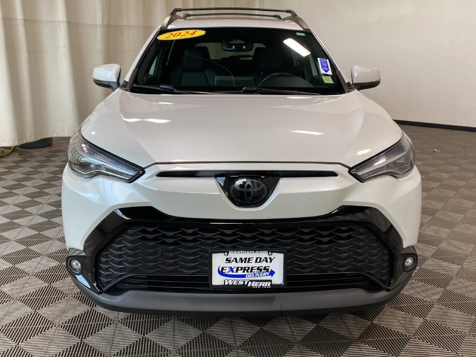 Used 2024 Wind Chill Pearl Toyota XSE image 8