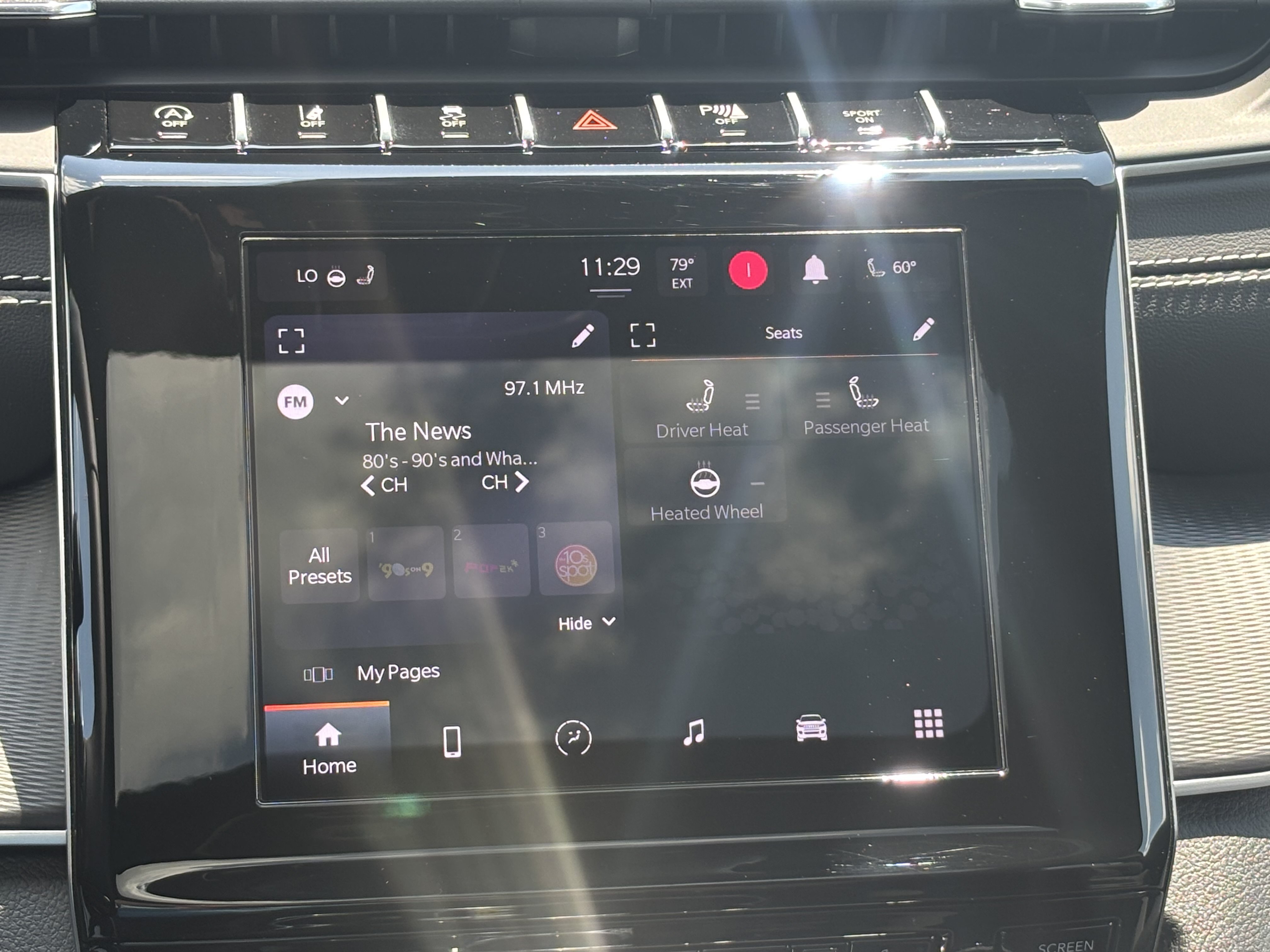 Used 2024 Baltic Gray Metallic Clearcoat Jeep Laredo X image 12