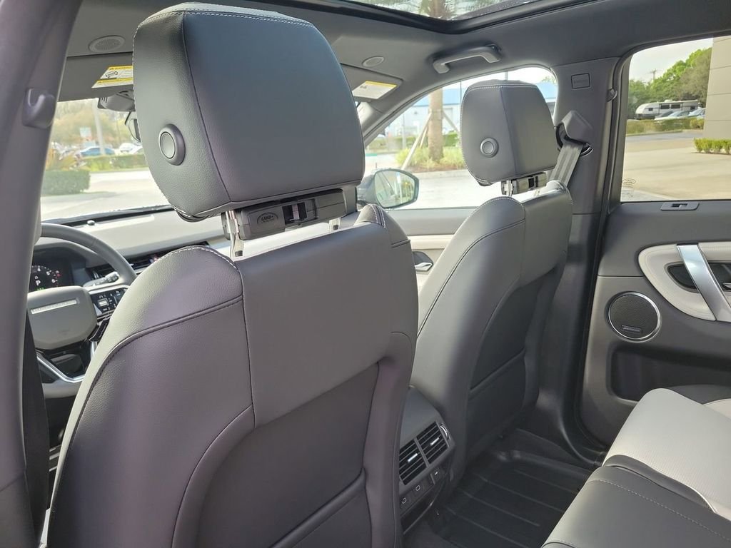 2025 Land Rover Discovery Sport Dynamic SE - Photo 17