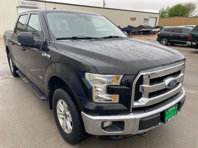Used 2015 Black Ford XLT image 3