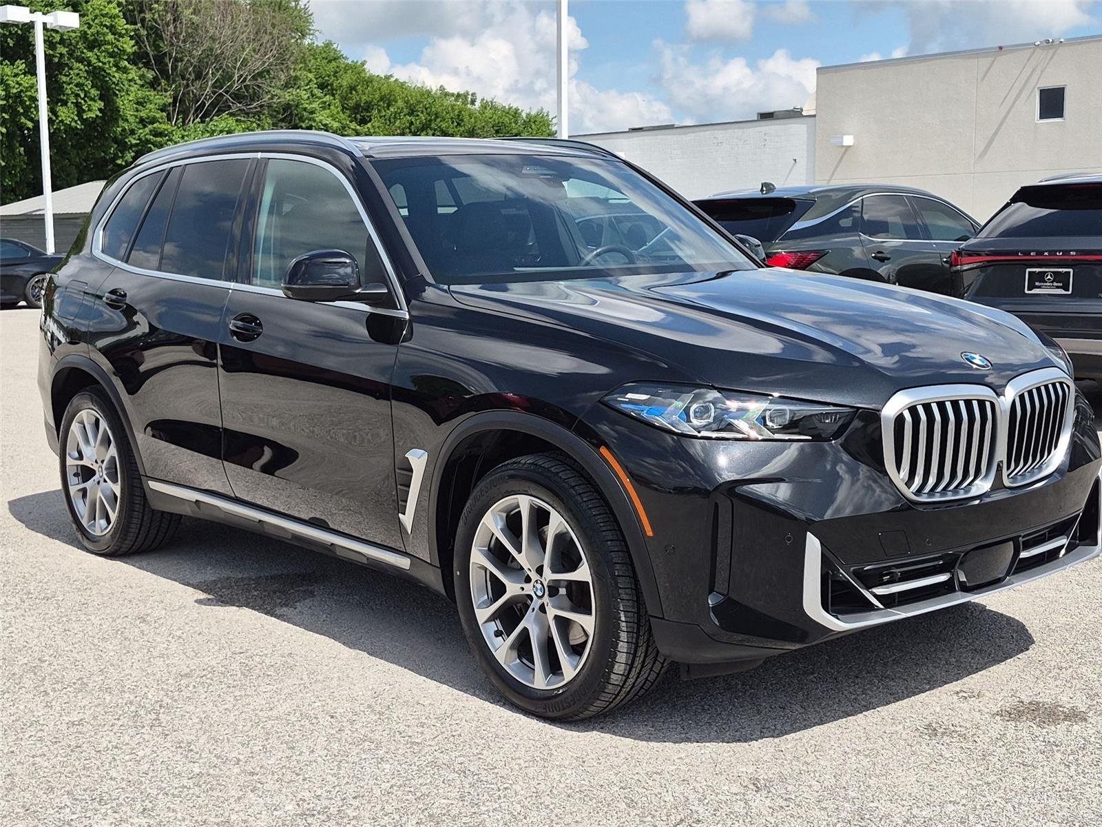 Used 2024 Black Sapphire Metallic BMW xDrive40i image 7