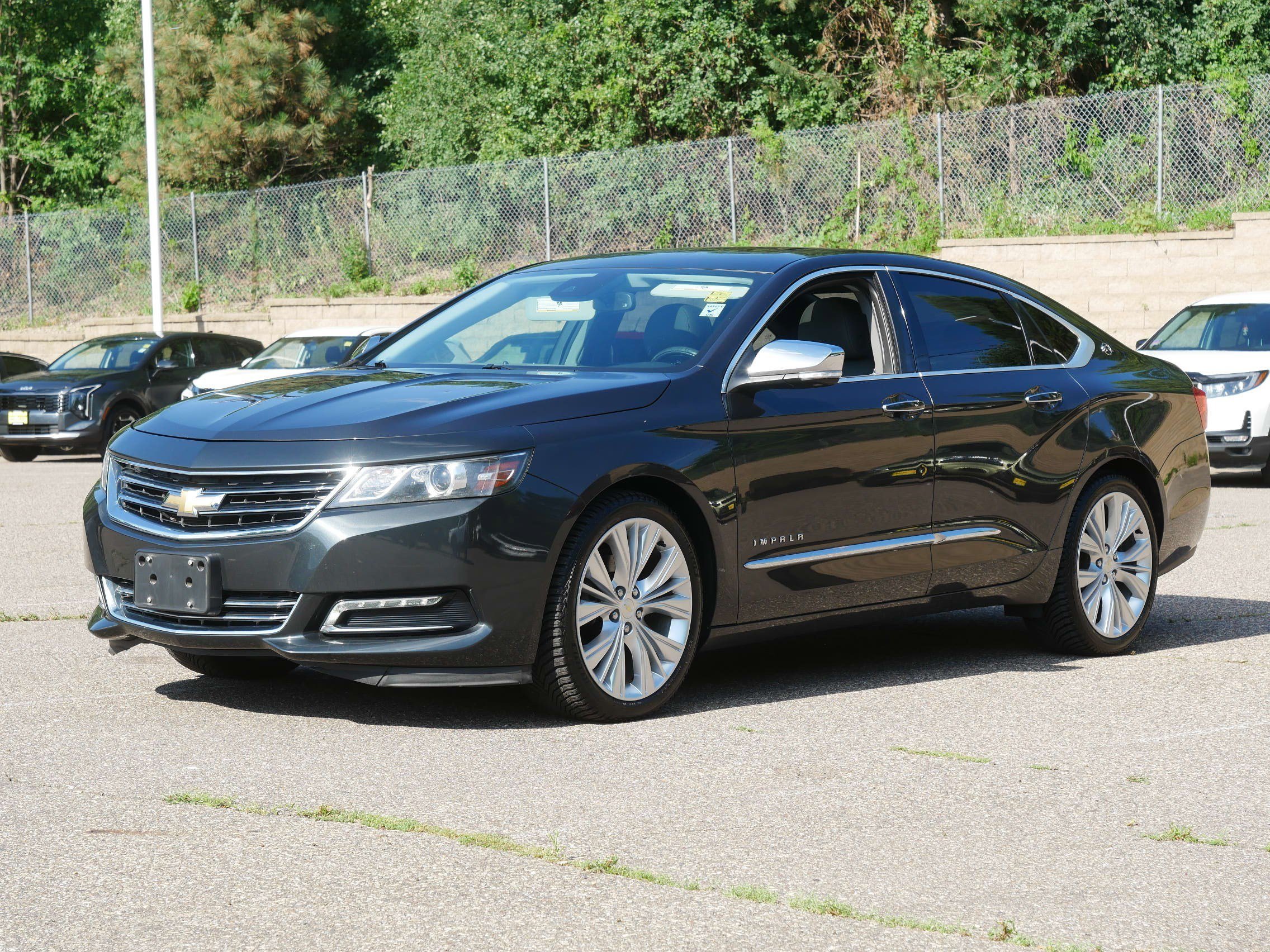 Used 2014 Ashen Gray Metallic Chevrolet LTZ image 3