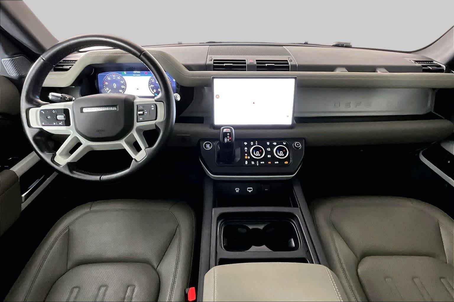 Used 2022 Eiger Grey Metallic Land Rover S image 14