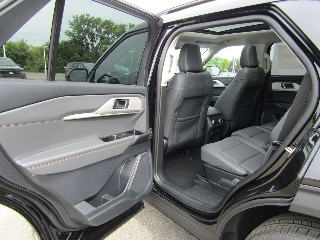 New 2026 Agate Black Metallic Ford Active image 22