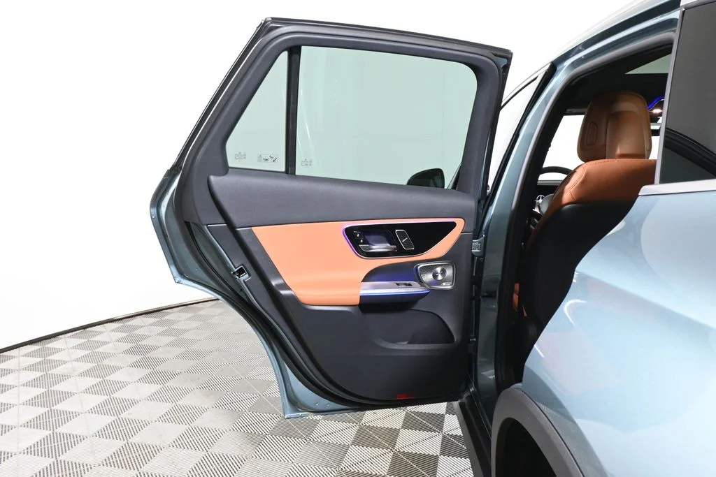 New 2026 Silver Mercedes-Benz GLC 300 image 29
