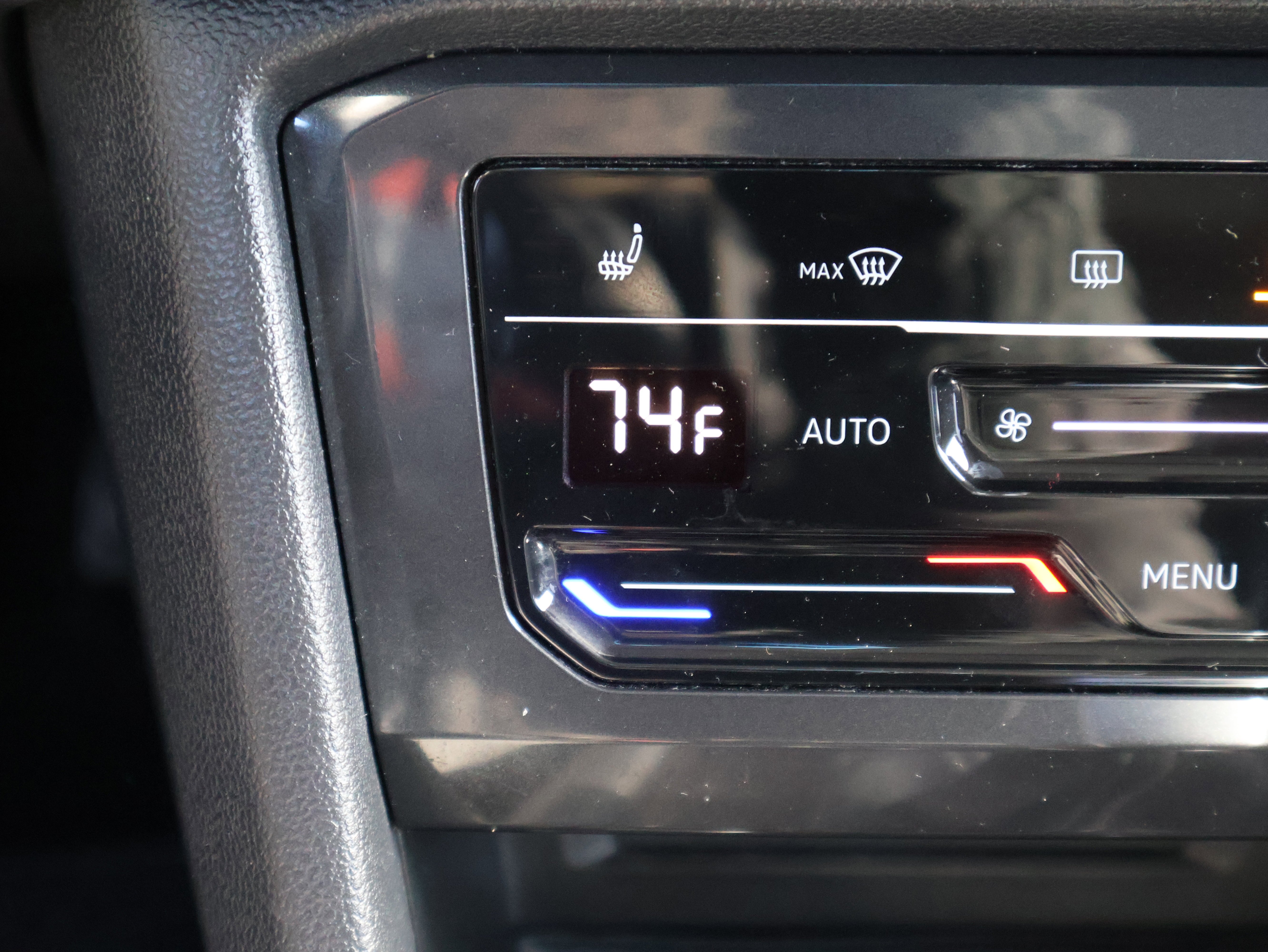 2022 Volkswagen Tiguan SE - Photo 28