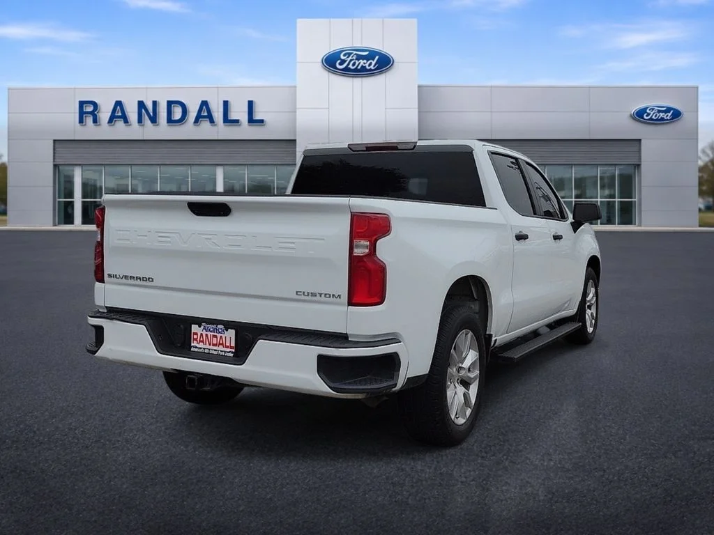Used 2021 Summit White Chevrolet Custom image 5