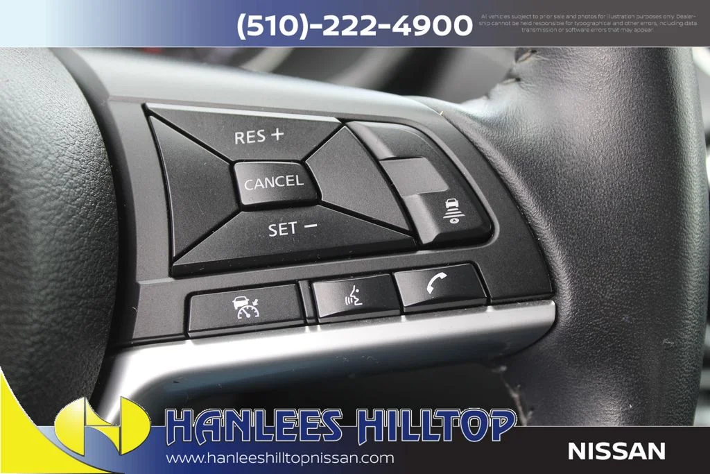 Used 2020 Blue Nissan SV image 27