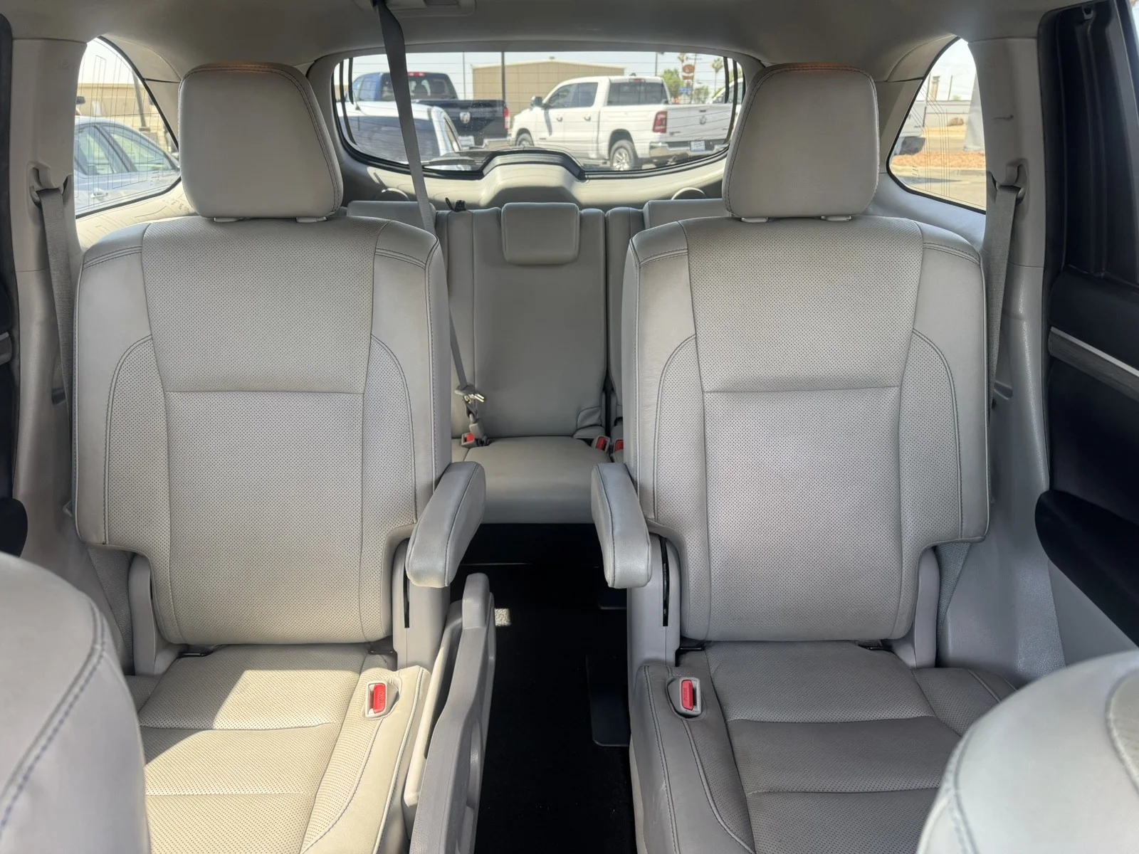 Used 2019  Toyota Hybrid Limited image 25