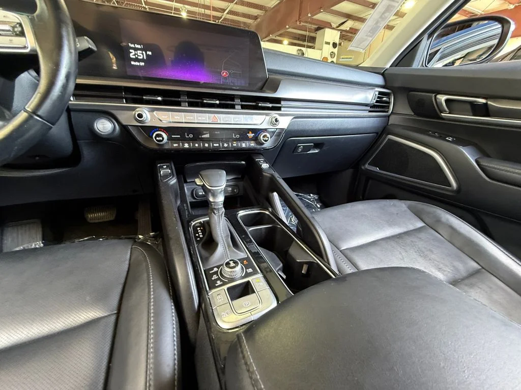 Used 2025 Black Kia S image 15