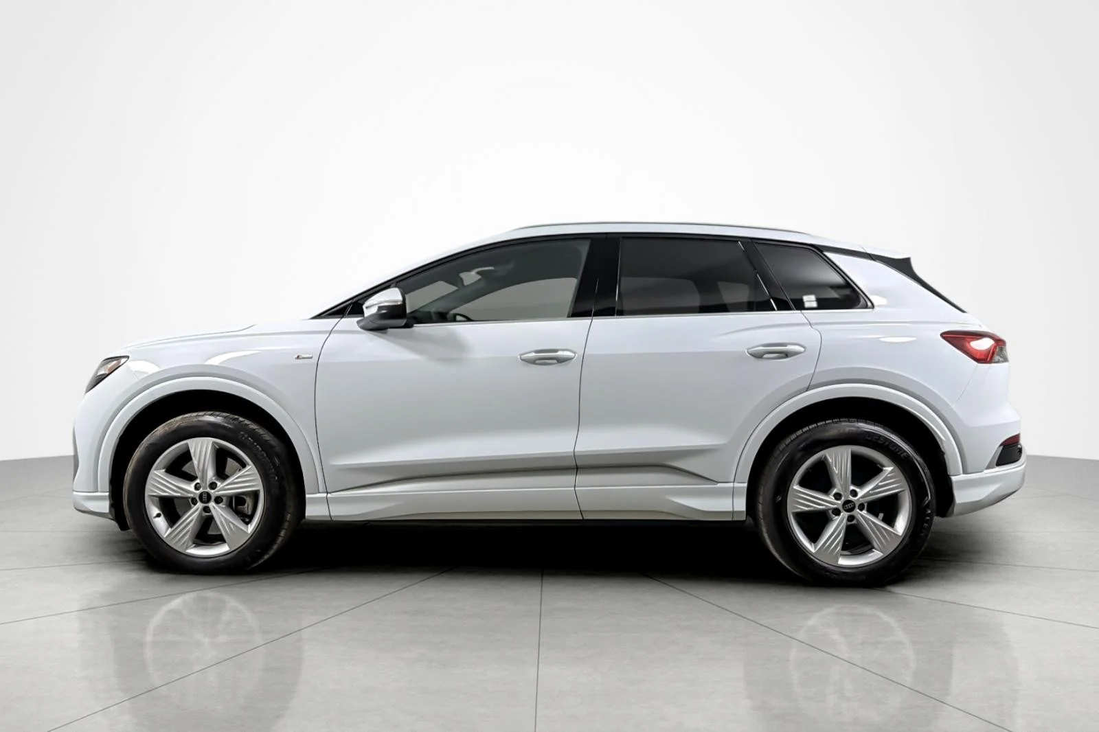 Used 2024 Glacier White Metallic Audi Premium 50 quattro image 2