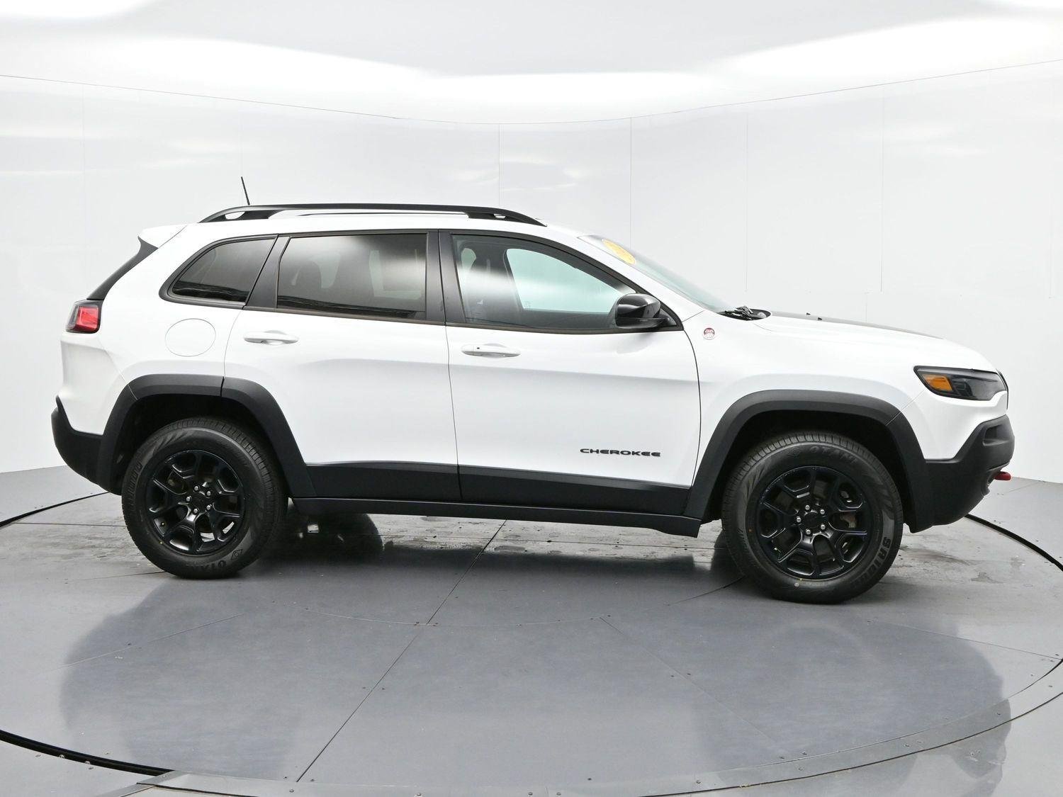 Used 2022 White Jeep Trailhawk image 8