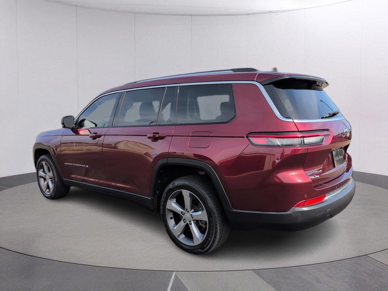 Used 2021 Velvet Red Pearlcoat Jeep Limited image 5