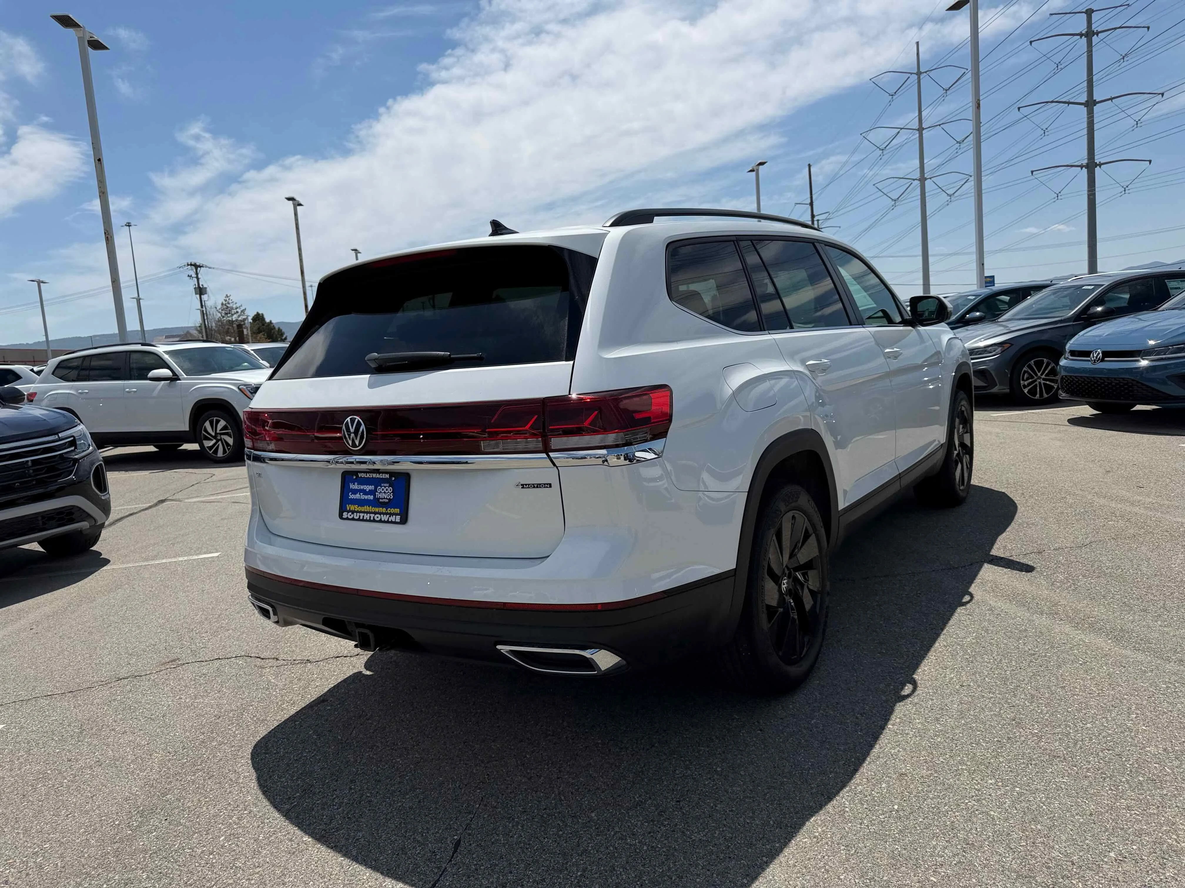 New 2026 Opal White Volkswagen 2.0T SE w/Technology image 7