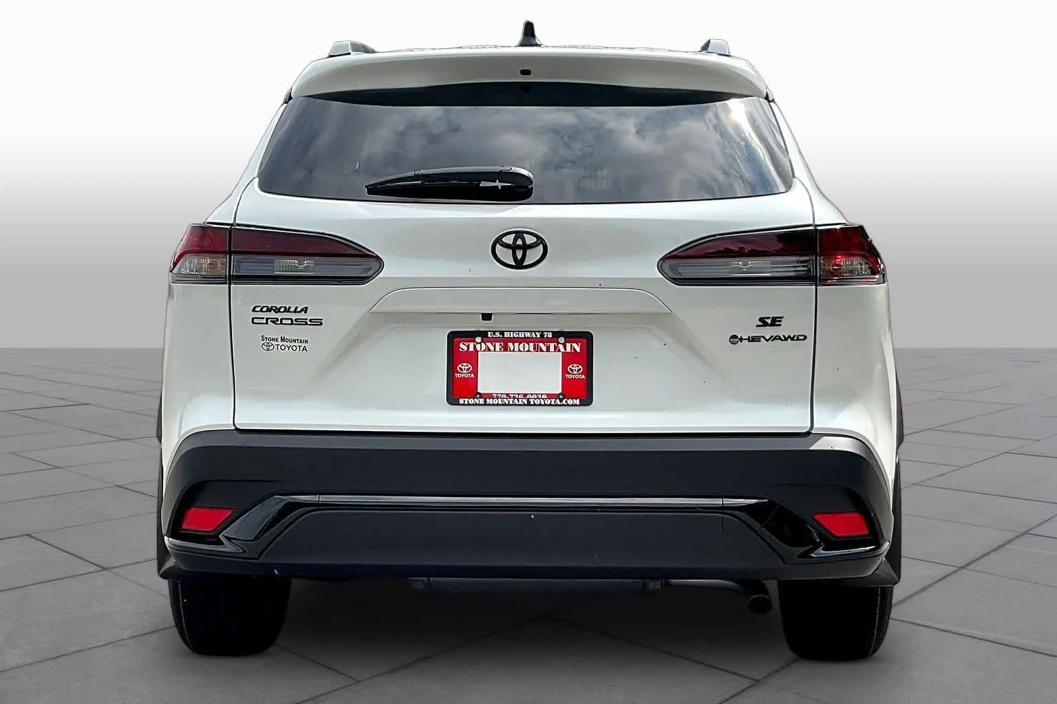 New 2026 Wind Chill Pearl Toyota Hybrid SE image 4