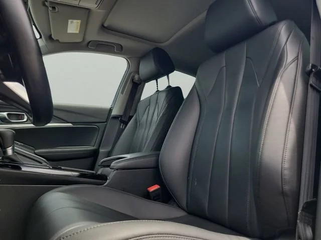 Used 2024  Acura BASE image 18