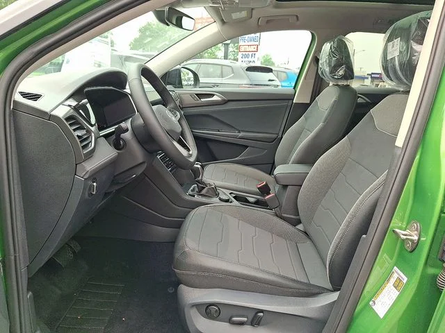 New 2026 Green Volkswagen 1.5T SE Black image 9