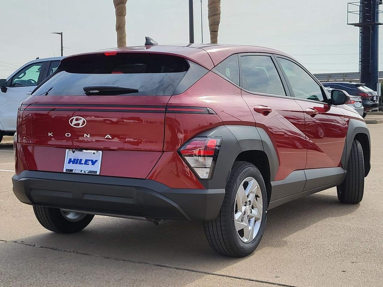 New 2026 Ultimate Red Metallic Hyundai SE FWD image 5