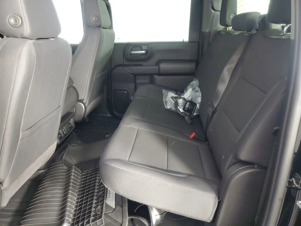 2026 Chevrolet Silverado 2500 HD Custom - Photo 15