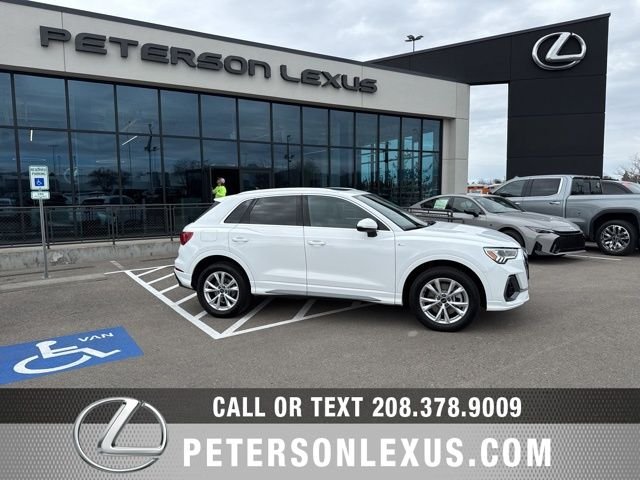 2025 Audi Q3 45 TFSI S Line Premium quattro's photo