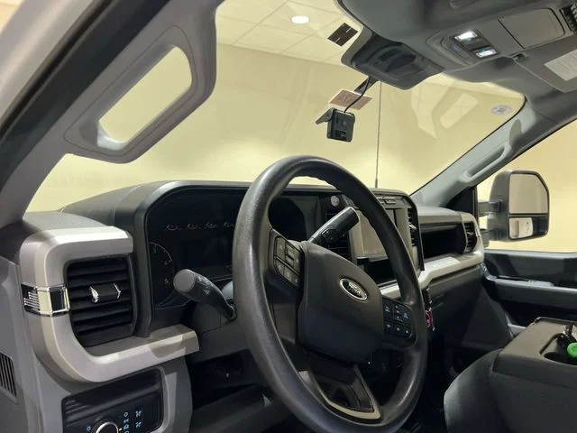 Used 2024 Oxford White Ford XL image 9