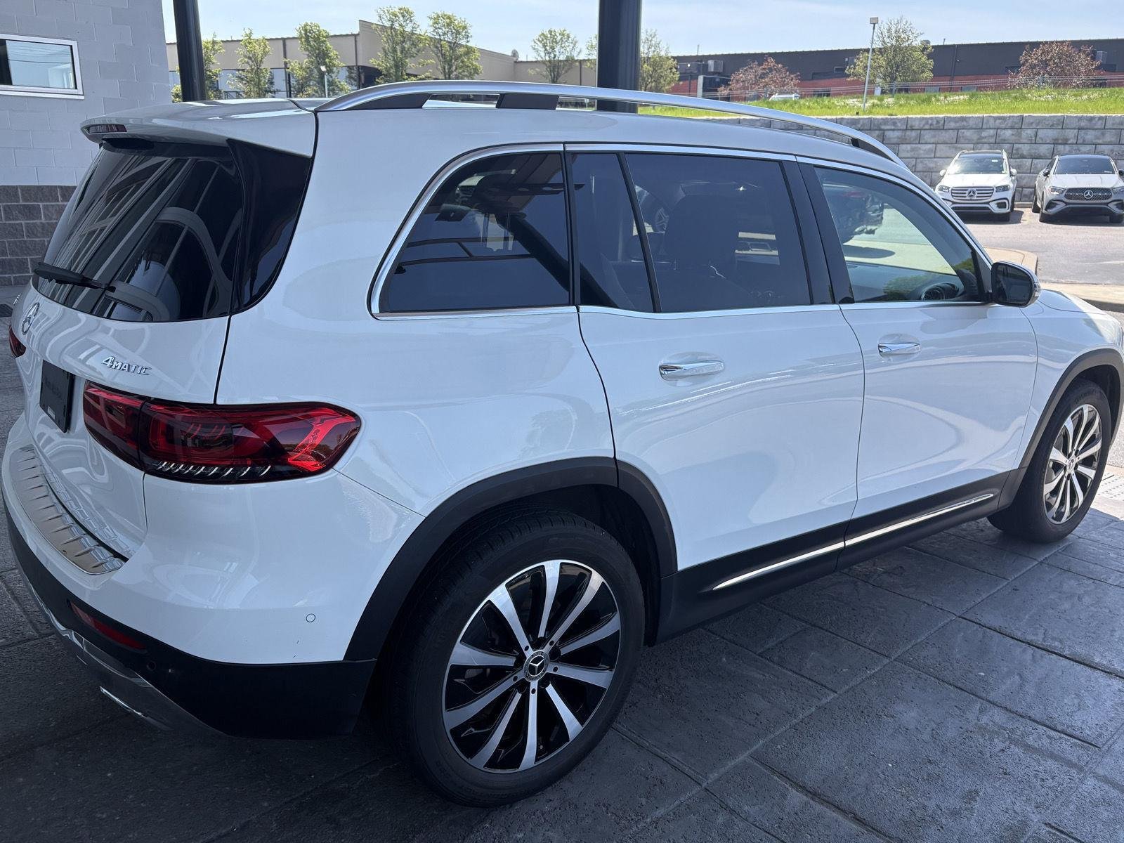 Certified Used 2023 Polar White Mercedes-Benz GLB 250 image 5