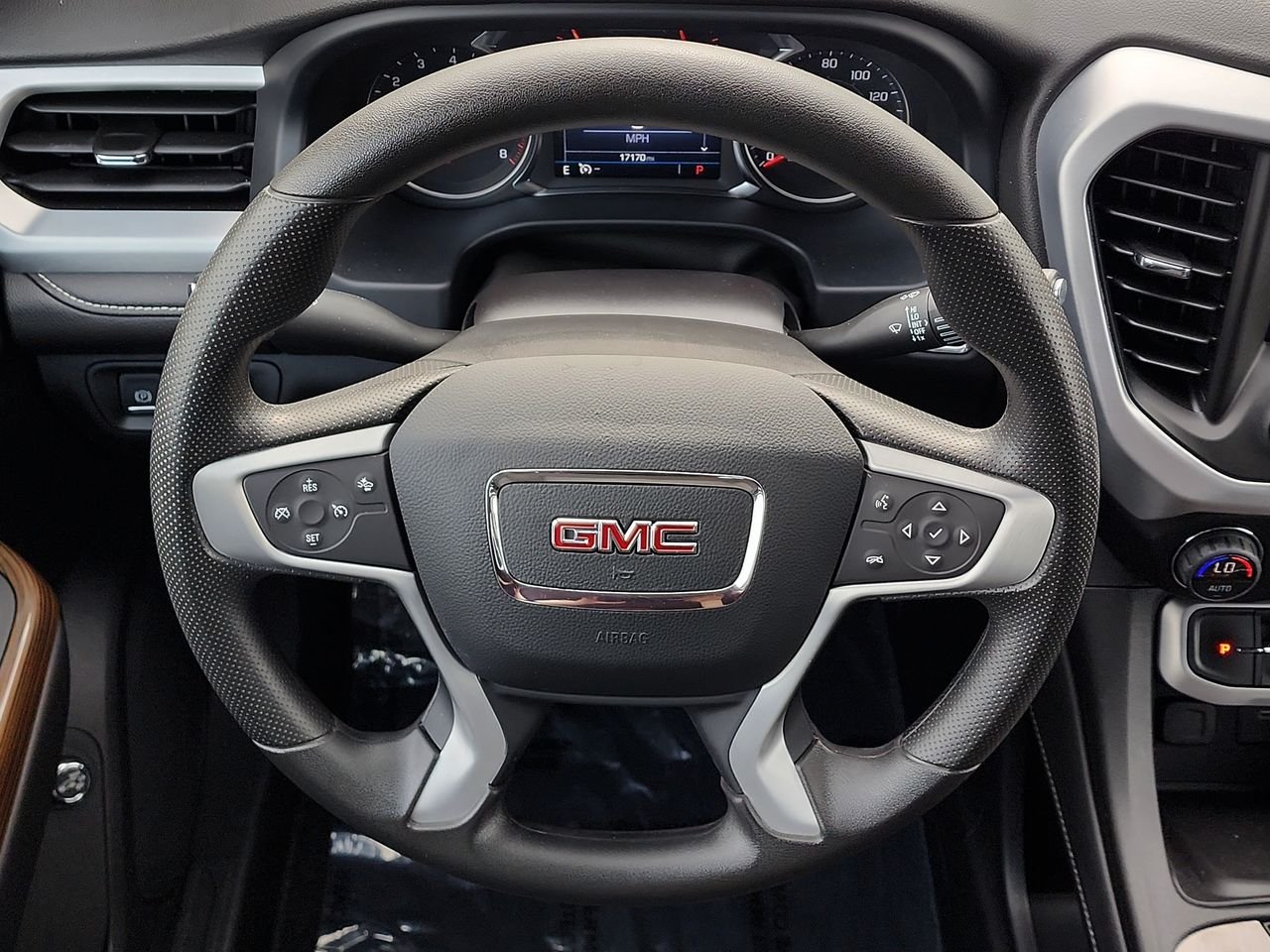 Used 2023 Ebony Twilight Metallic GMC SLE image 19