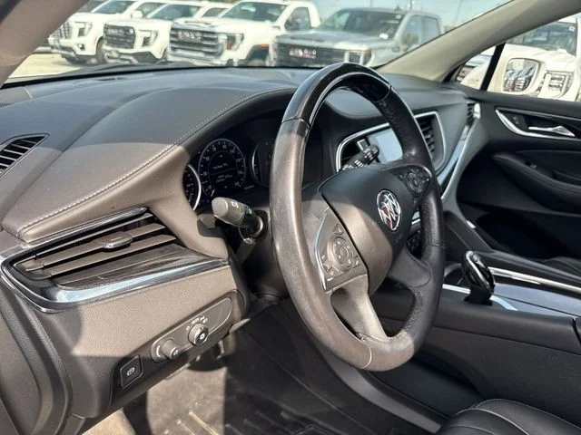 Used 2020 White Frost Tricoat Buick FWD 4dr Avenir image 13
