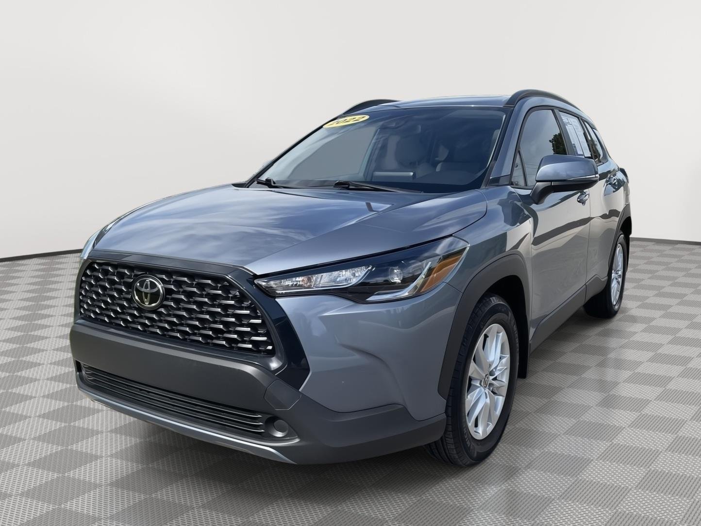Used 2022 Celestite Toyota LE image 28