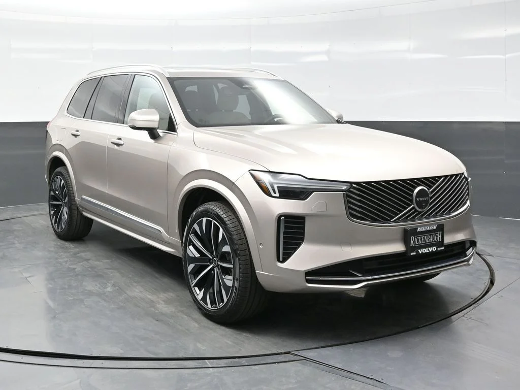Used 2026 Bright Dusk Volvo Plus image 1