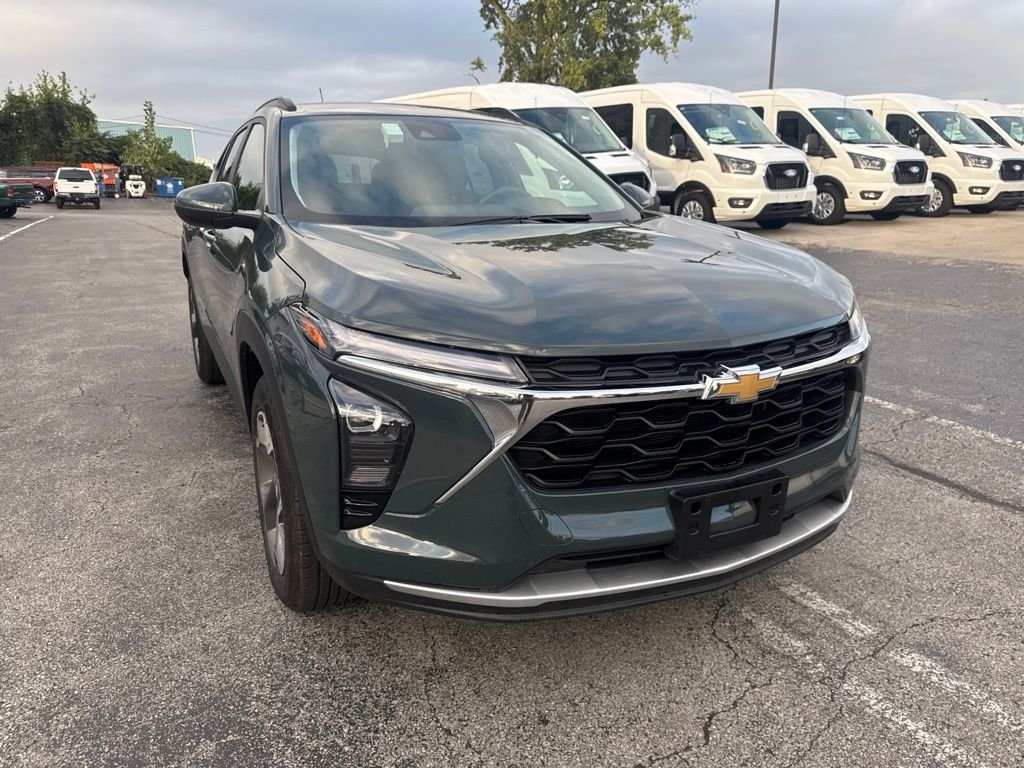 Used 2025 Gray Chevrolet LT image 46