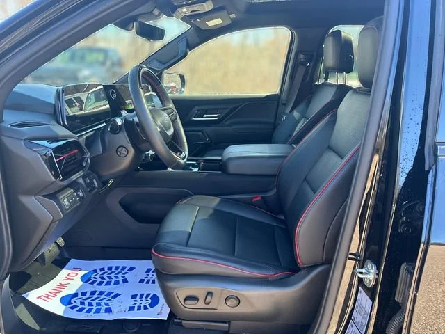 Certified Used 2025 Carpeted floor covering Chevrolet RST - Max Range image 9