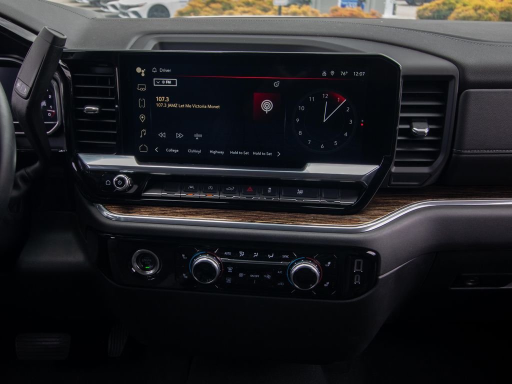 Used 2024 White GMC Elevation image 22