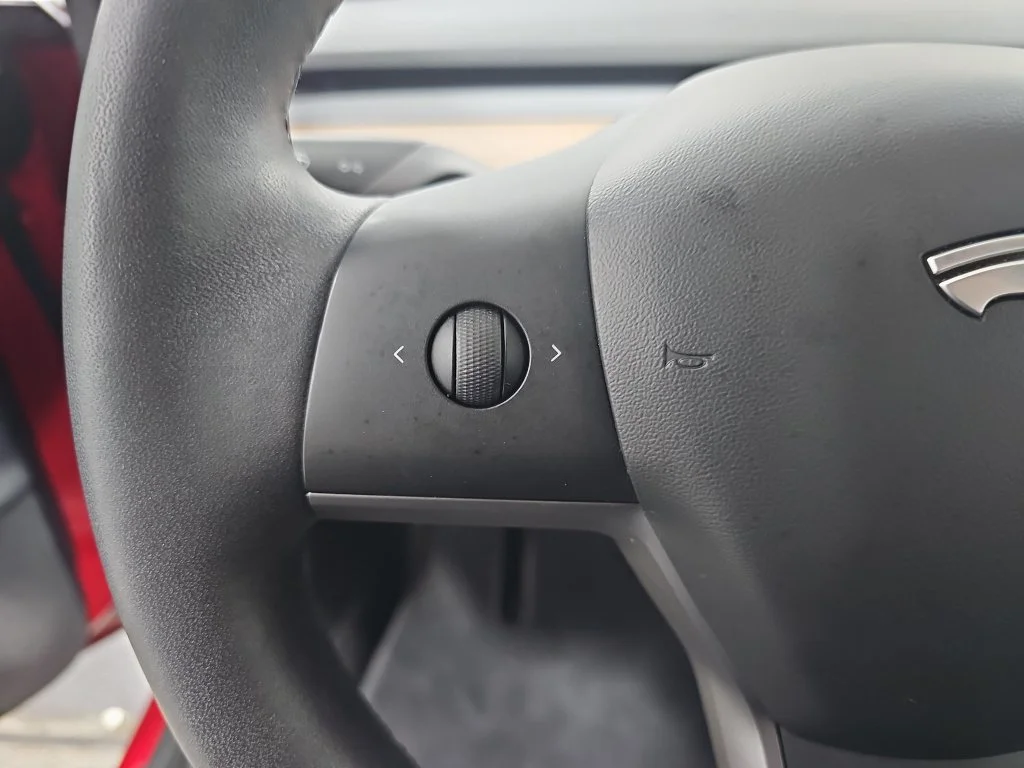 Used 2020  Tesla Long Range image 19