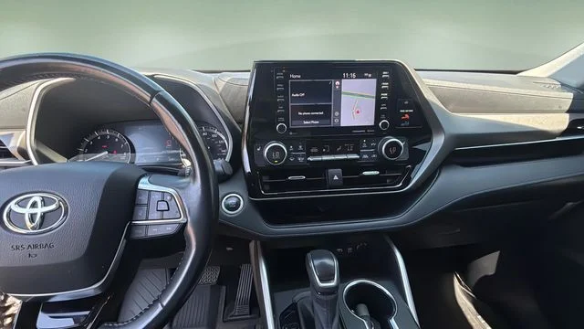 Used 2020 Gray Toyota XLE image 10