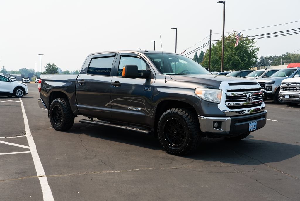 Used 2016 Magnetic Gray Metallic Toyota SR5 image 6