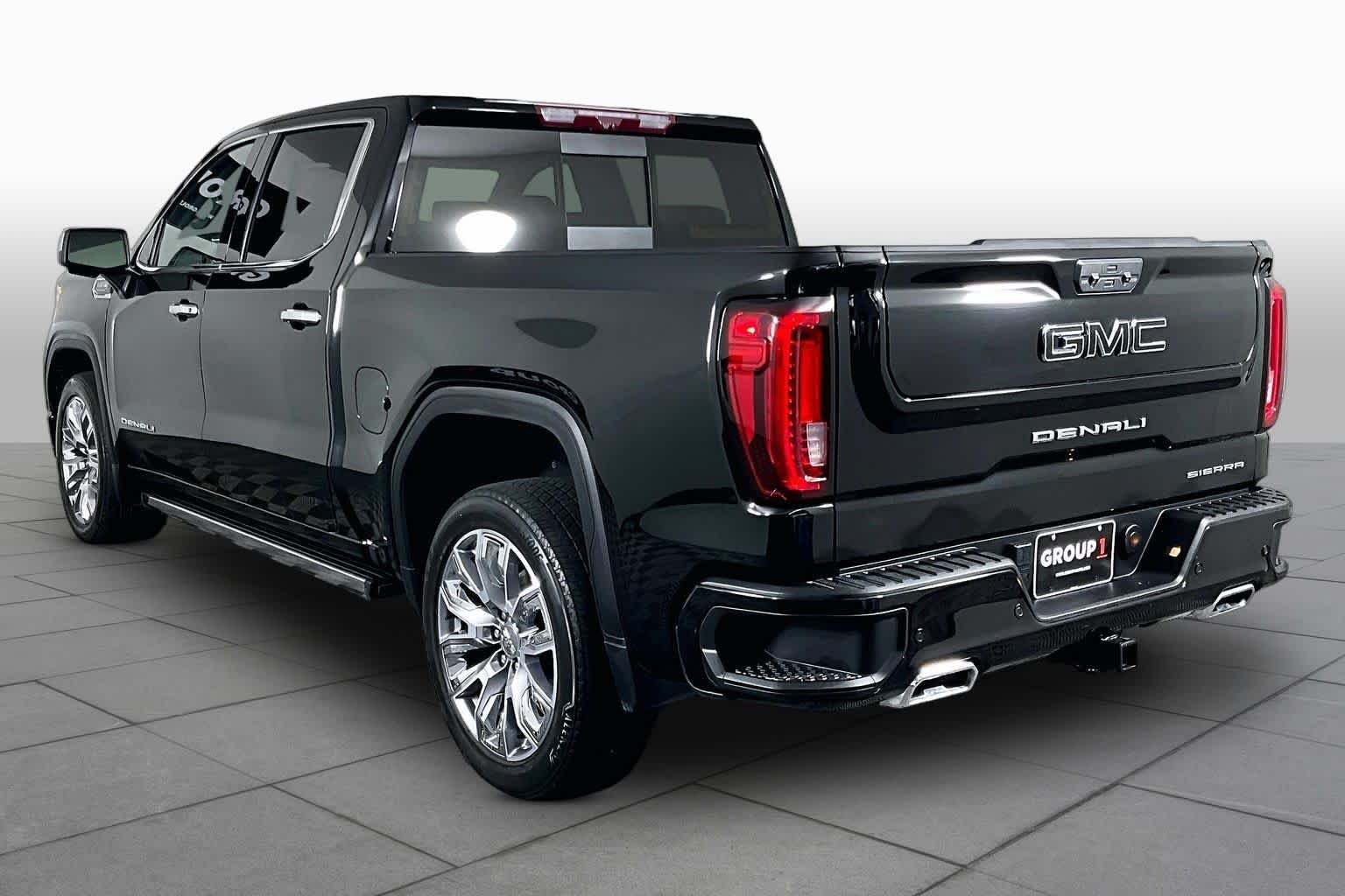 Used 2024 Onyx Black GMC Denali image 11