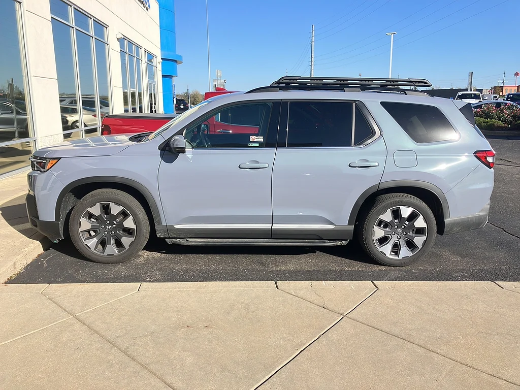 Certified Used 2026 Sonic Gray Pearl Honda Touring image 5