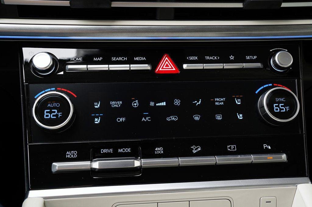 New 2026 Phantom Black Hyundai Limited image 25